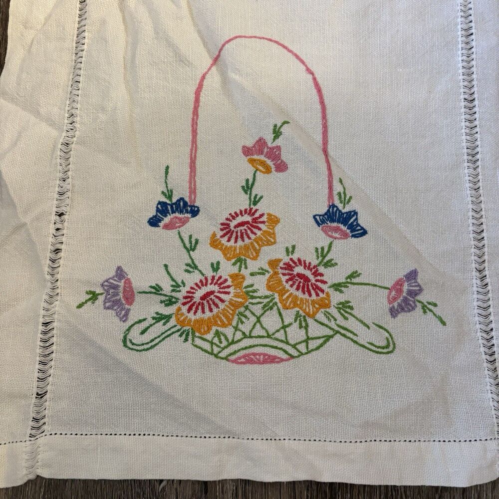 Embroidered Dresser Scarf Table Runner Vtg Basket Flowers Ribbon 34x15 White